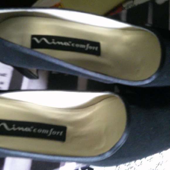 Cute Nina heels - Picture 2 of 3